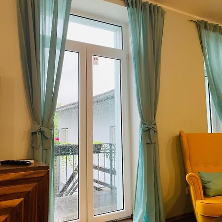 Rueuetli Residents Parnawa